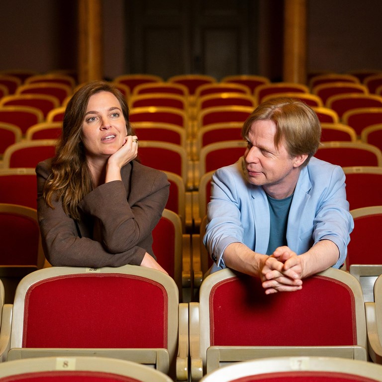 Julie Rokkjær Birch og Clement Kjersgaard - Tirsdage i Theatret i Den Gamle By